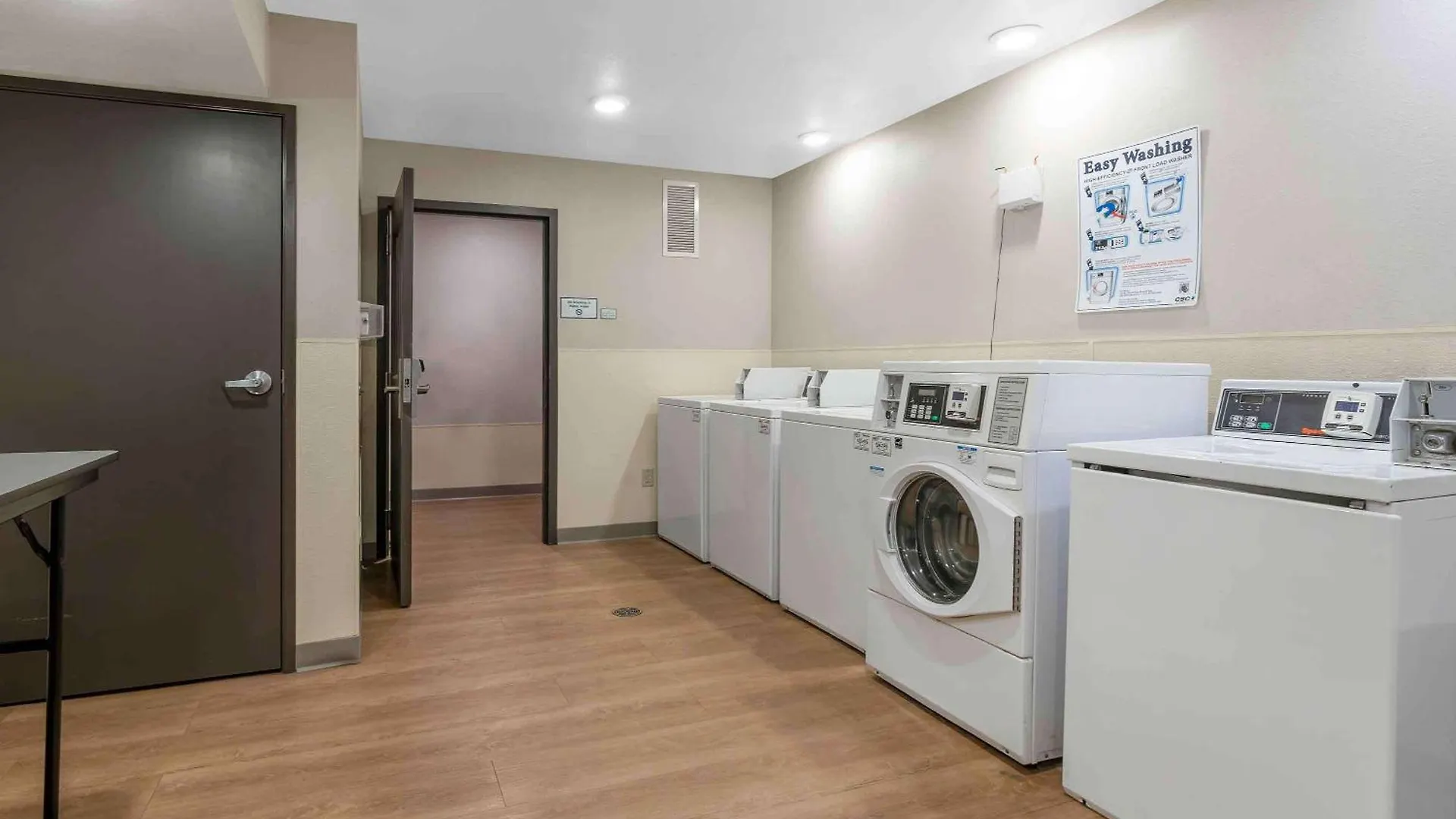Extended Stay America Select Suites - Louisville - Airport Hotel