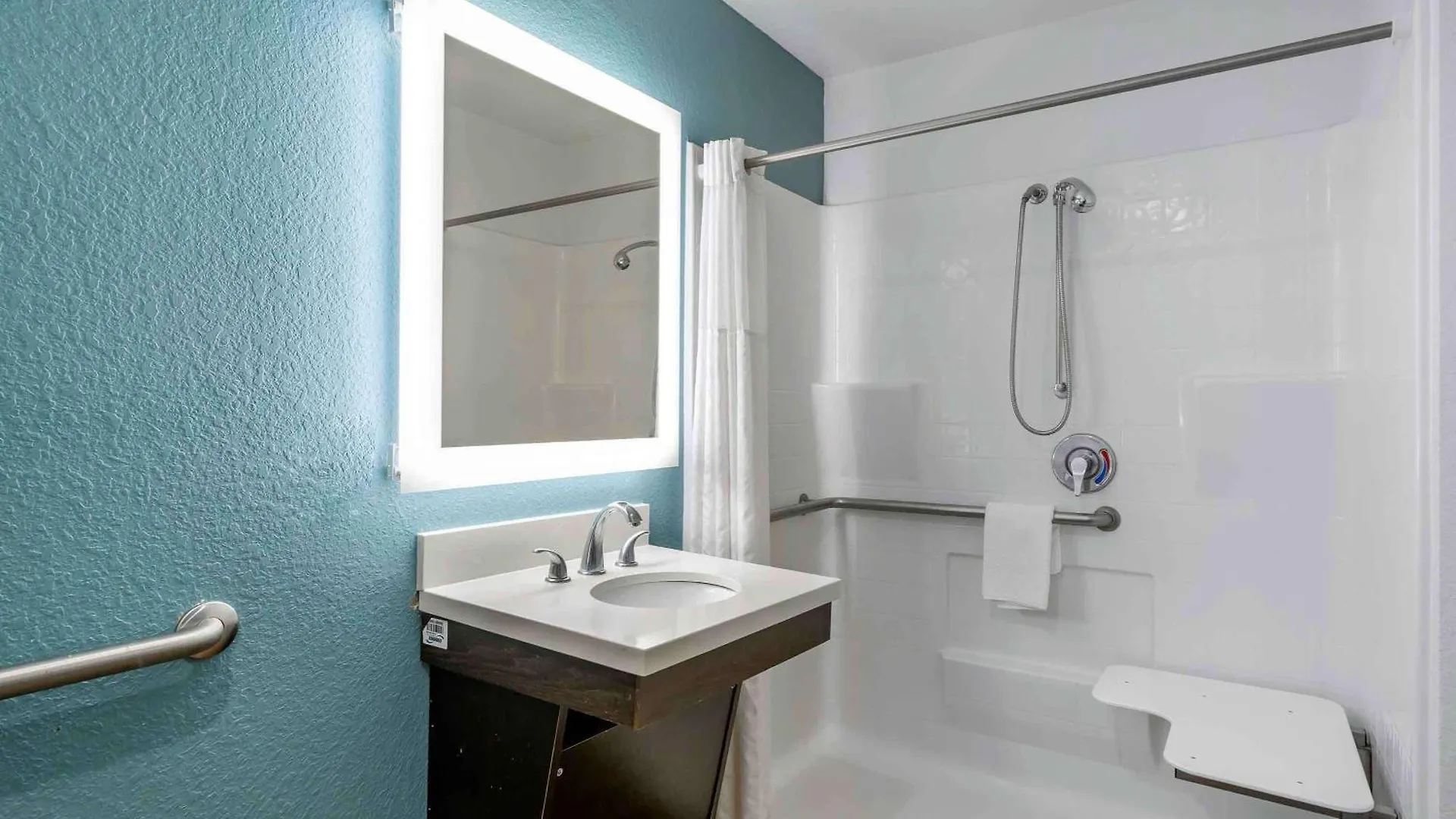 Extended Stay America Select Suites - Louisville - Airport